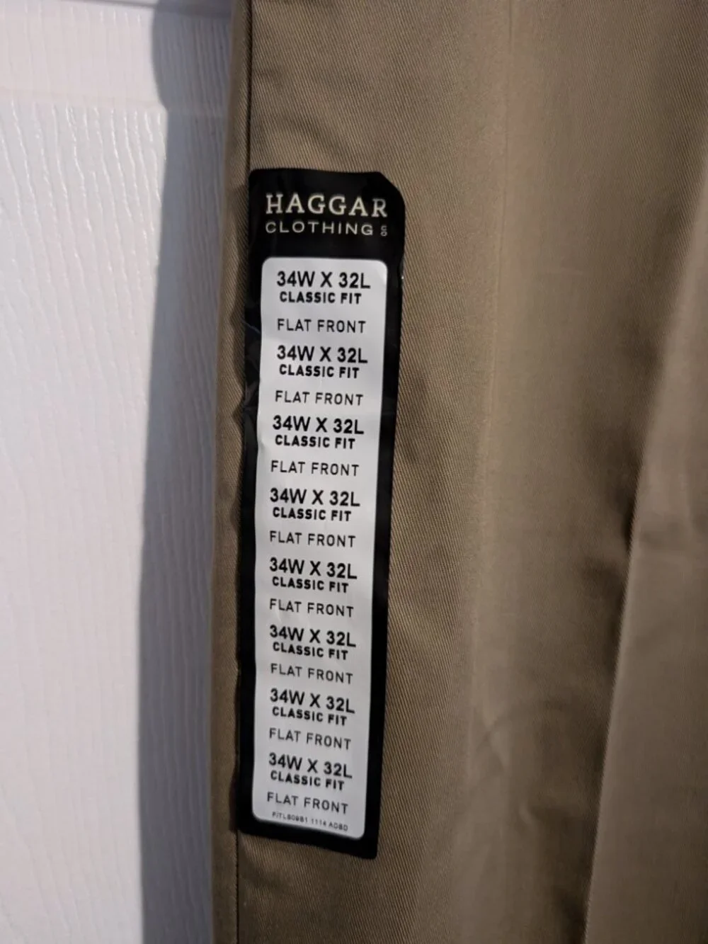 Haggar Classic Fit No Iron Khaki 34W x 32L NWT